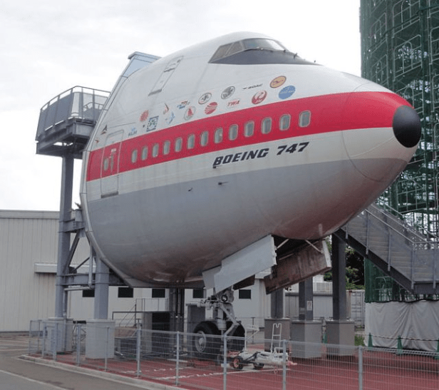 b747